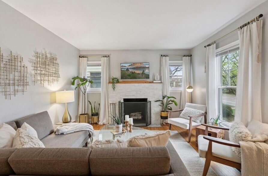 Building Photo - 5217 France Ave S