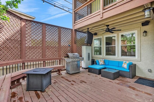 Building Photo - 11500 Emerald Falls Dr