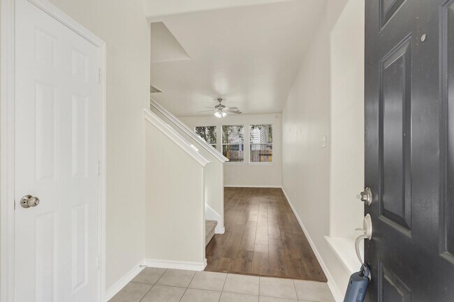 Building Photo - 39 S Camellia Grove Cir