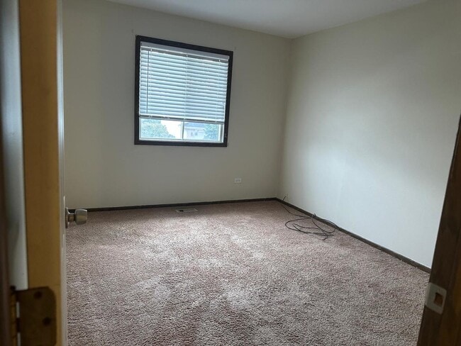 Building Photo - 6819 Prairieview Ave