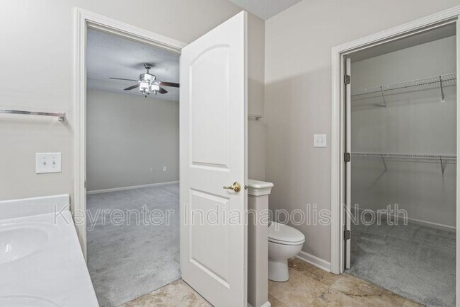 Building Photo - 16355 Meadowlands Ln