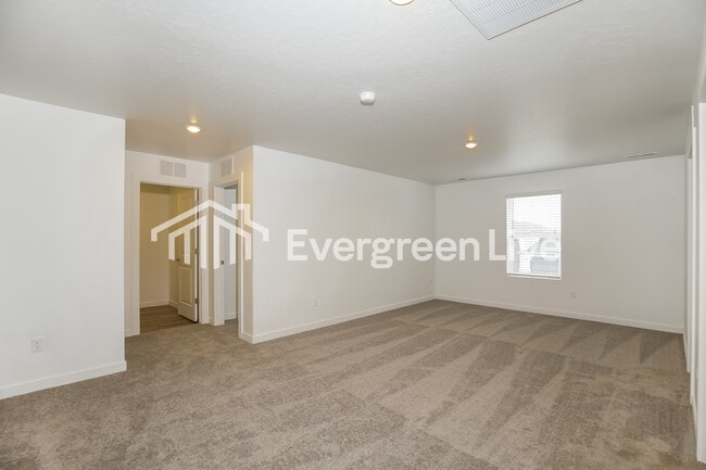 Building Photo - 15190 Nimbus Way