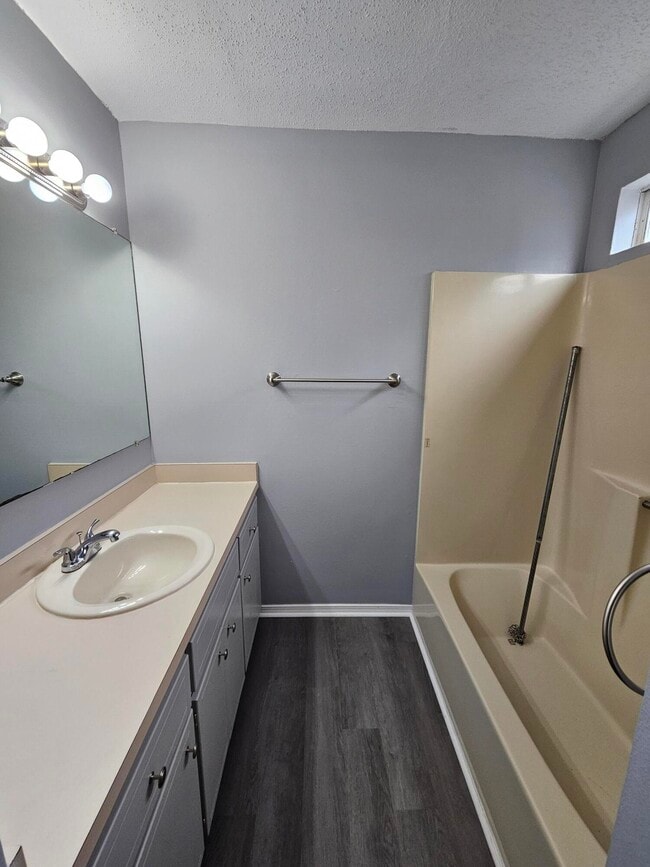 Building Photo - 3026 Yorktown Cir