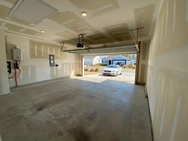 Building Photo - Brand new construction home in the desirable Brunswick Forest subdivision
