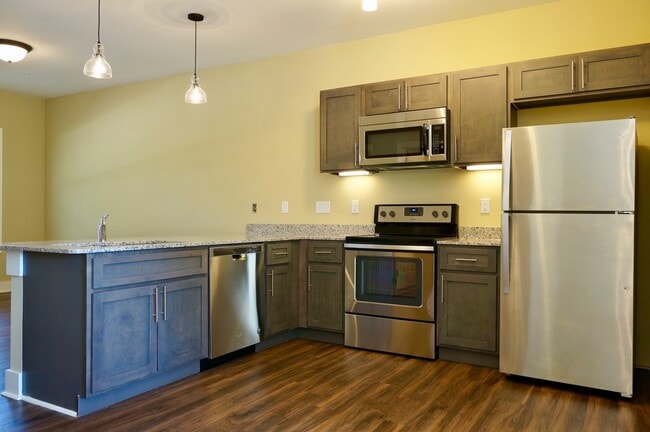 Building Photo - 131 N Franklin Ave