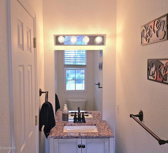 Building Photo - 3 Bedroom Home in Ridgeview at Stetson Hills
