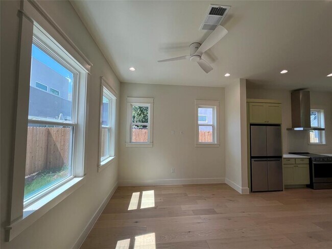Building Photo - 3801 Tower View Ct