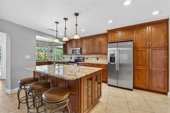 Building Photo - 2111 Paddock Cir