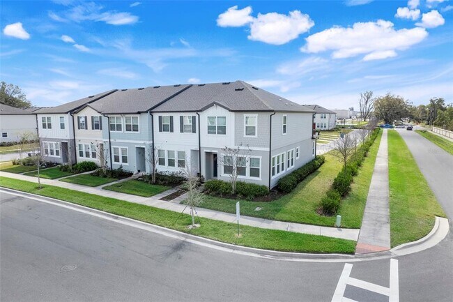 Building Photo - 3270 Water Sprite St