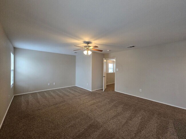 Building Photo - 5302 Lyra Dr