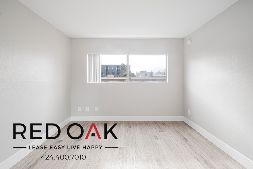 Building Photo - 6700 Franklin Pl