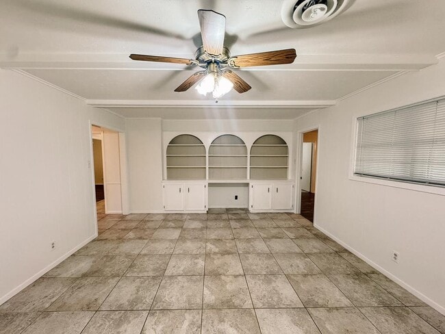 Building Photo - 504 Berkshire Ln