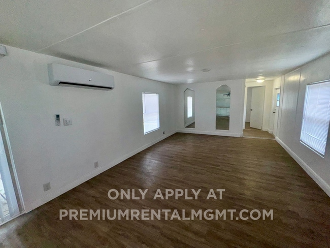 Building Photo - 1145 S Christiana Ave