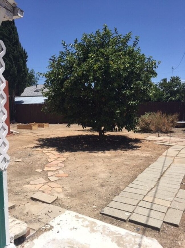 Building Photo - 4857-59 35th St