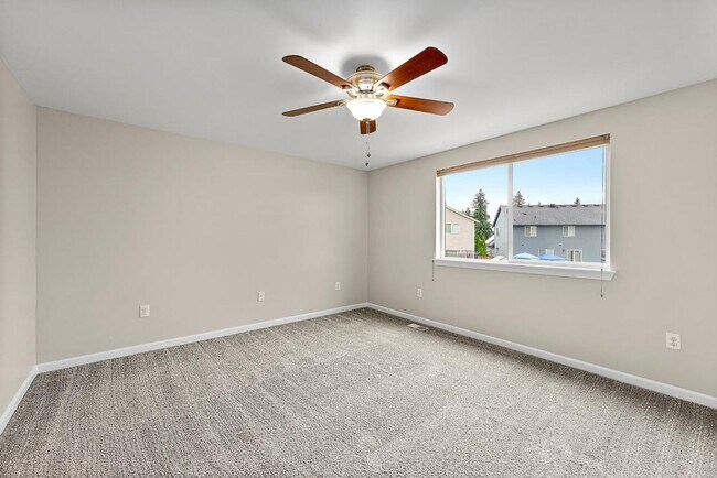 Building Photo - Bright & Spacious 4 Bedroom Home in Yelm f...