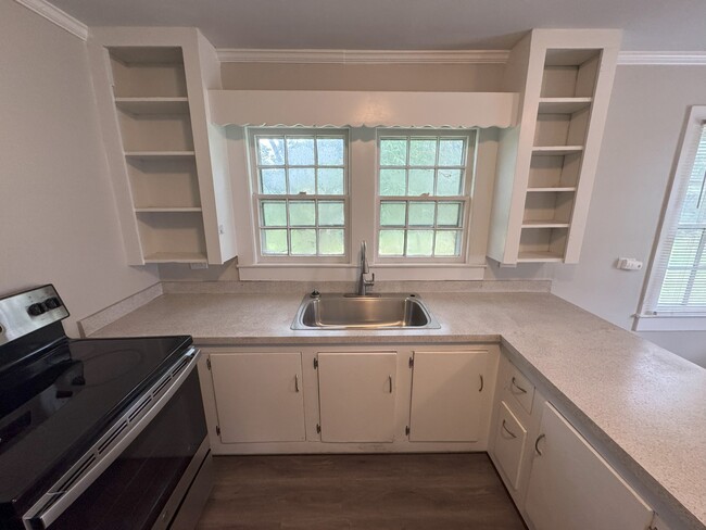 Building Photo - 109 Hillcrest Dr