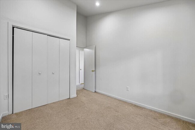 Building Photo - 9793 Hellingly Pl