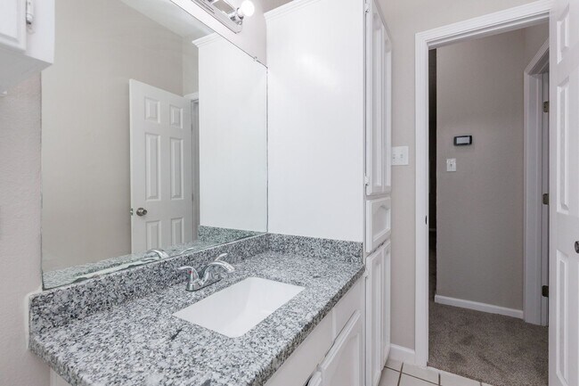 Building Photo - 11313 Red Creek Cir