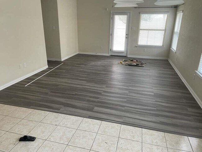 Building Photo - 3517 Grail Hollows Rd