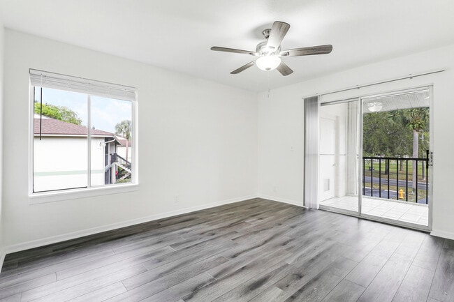 Building Photo - 6392 Chasewood Dr