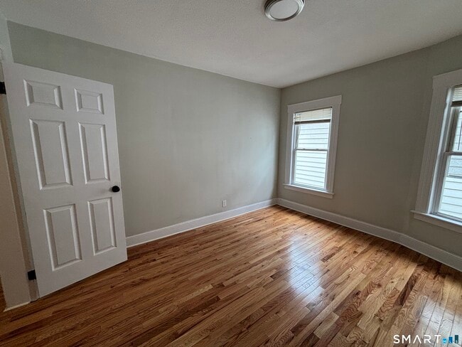 Building Photo - 241 Lewis St