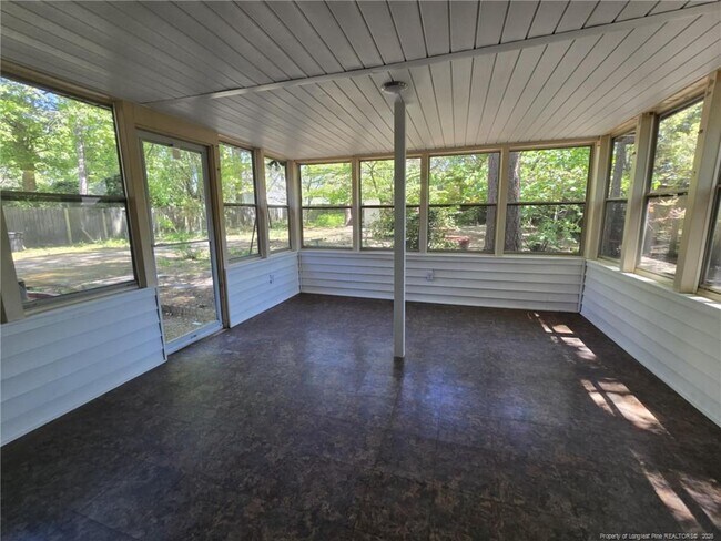 Building Photo - 1819 Cawdor Dr