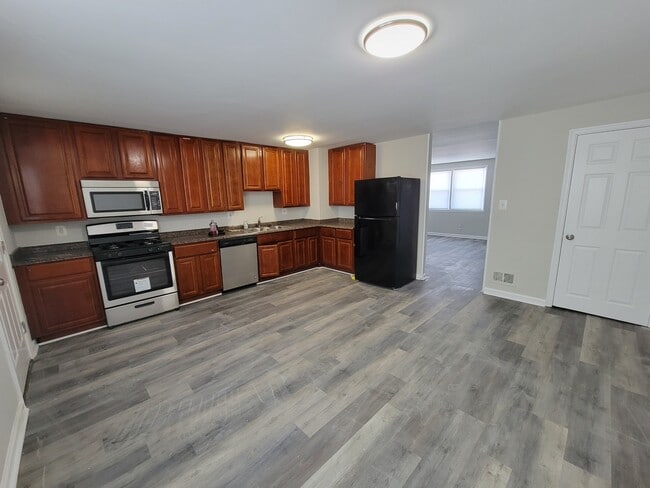 Building Photo - 5253 Cedgate Rd