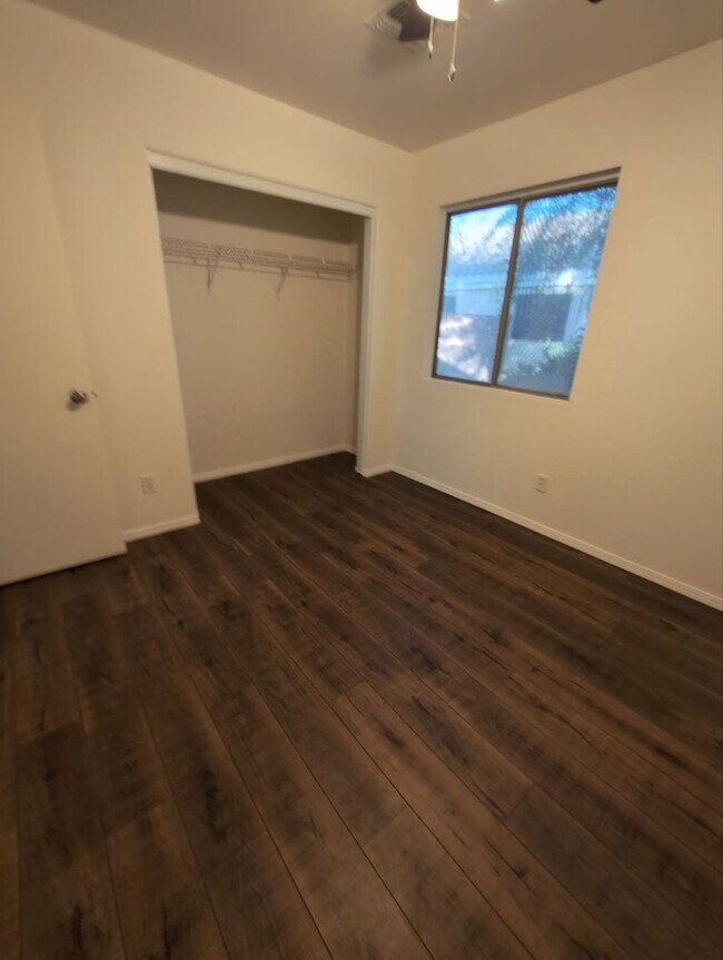 Building Photo - Charming 3 bedroom w/ Den home, ready for immediate move-in!