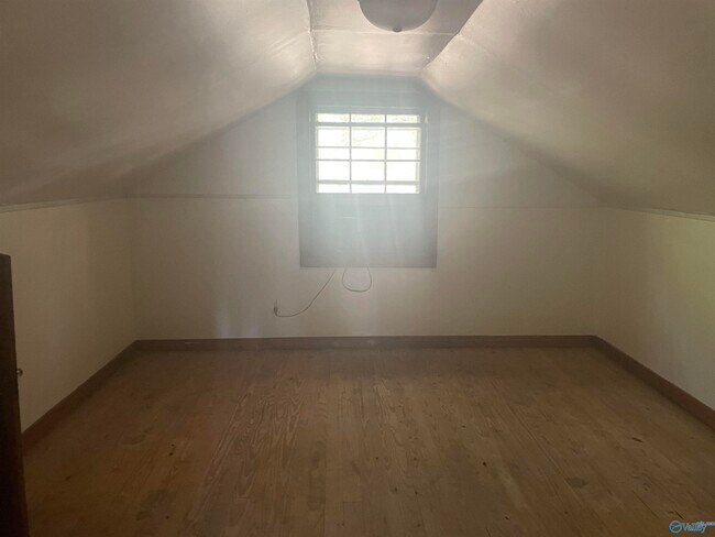 Building Photo - 2018 Sewanee Rd SW