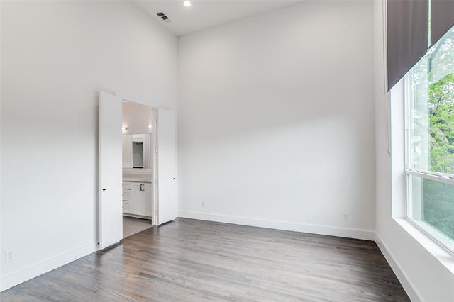 Building Photo - 5915 Hudson St
