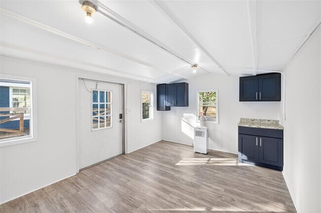 Building Photo - 240 E 5th Ave