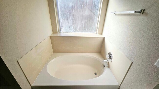 Building Photo - 4117 Gyrfalcon Dr