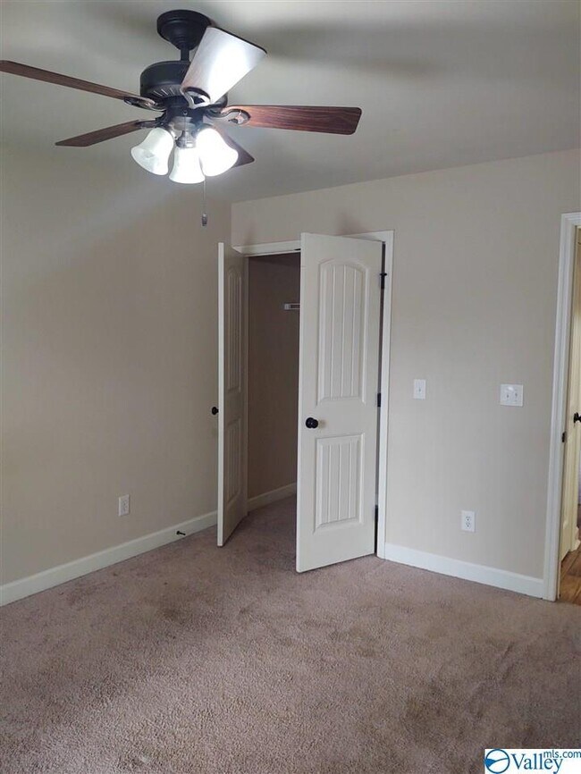 Building Photo - 105 Ryland Pike