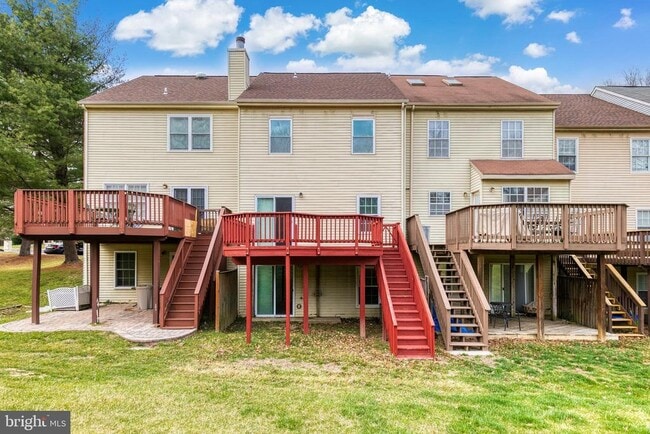 Building Photo - 3 Greenshire Ln