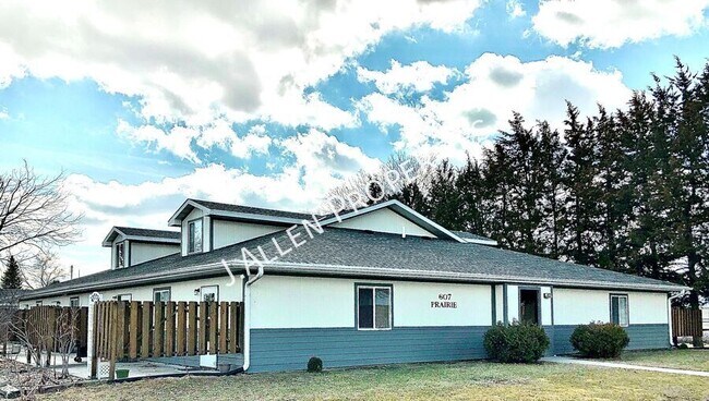 Building Photo - 606 Prairie Ave