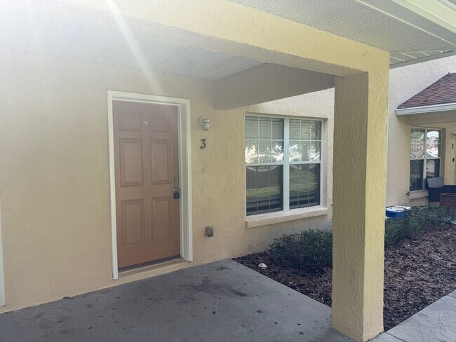 Building Photo - 2 Bedroom, 2 1/2 Bathroom Apartment
