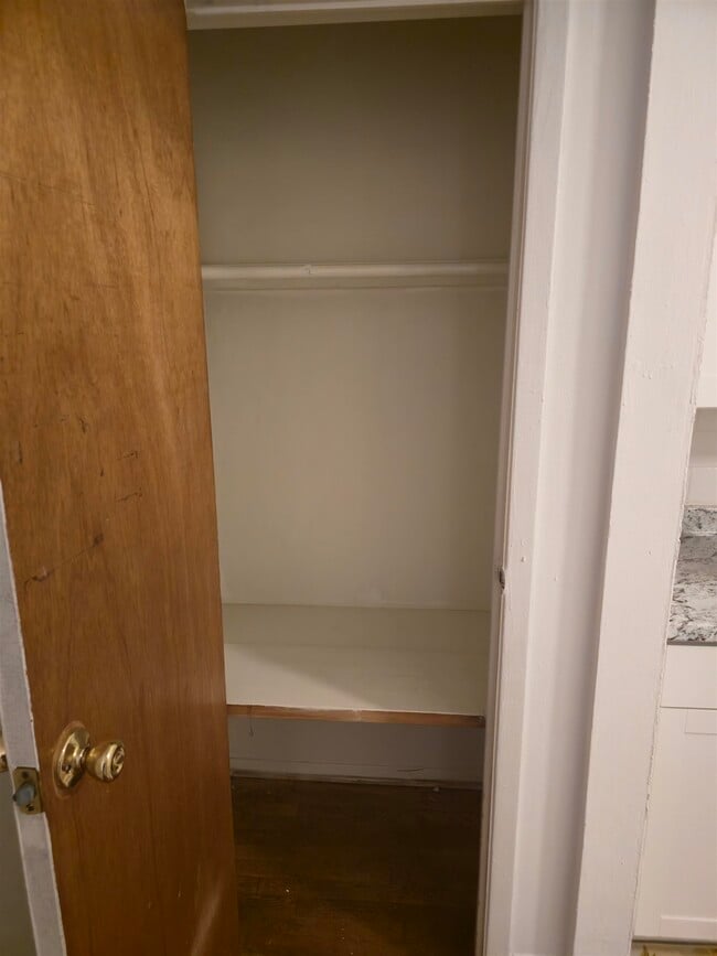 Building Photo - 22 Sunset Ave