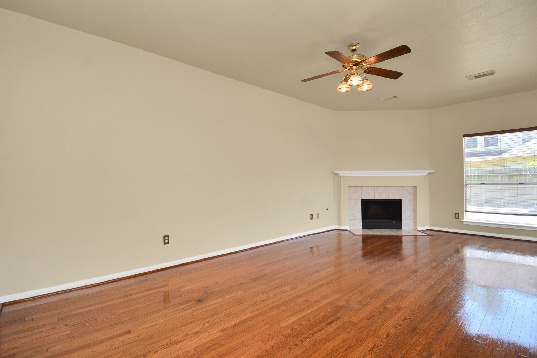 Building Photo - 4123 Valedon Ln