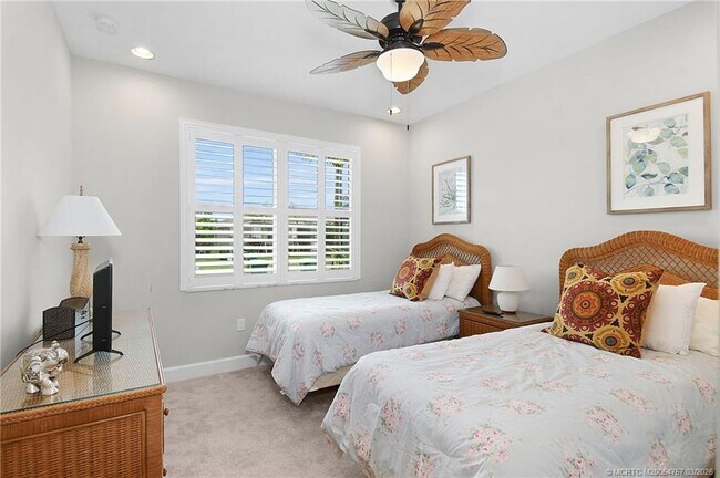 Building Photo - 11933 SW Coral Cove Pkwy