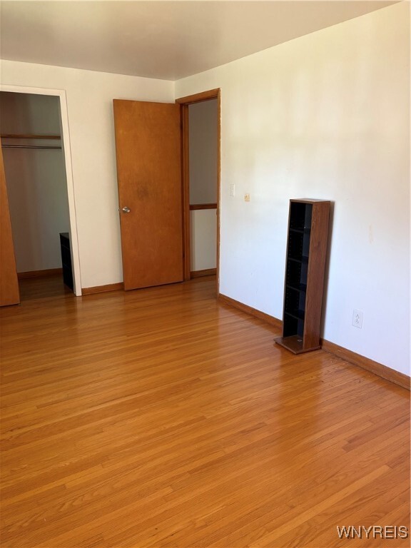 Building Photo - 366 Carmen Rd