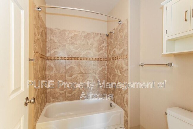 Building Photo - 1825 W Ray Rd