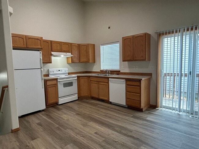 Building Photo - 7815 Deschutes Dr