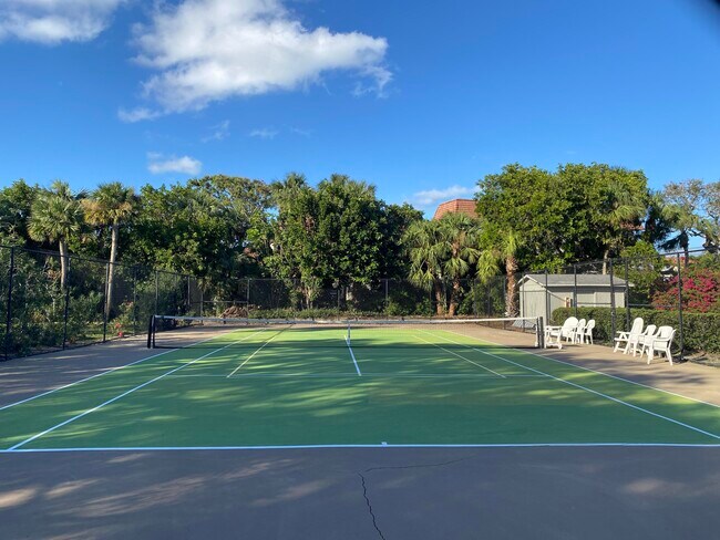 Building Photo - 5300 Jimmy Buffett Mem Hwy