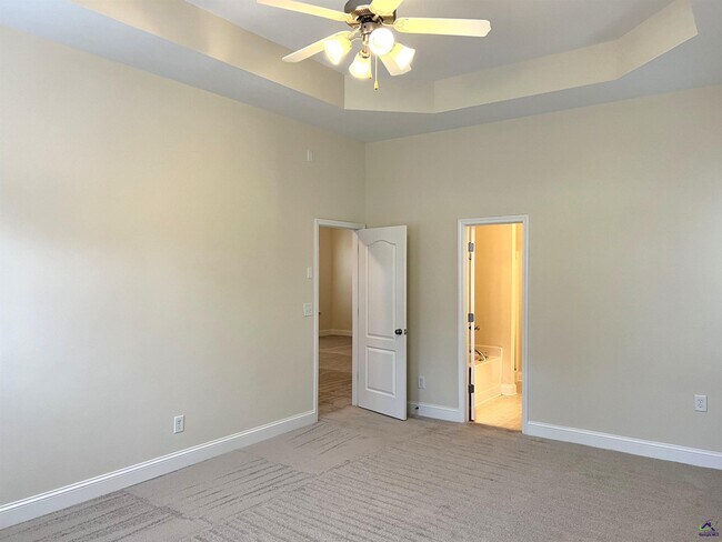 Building Photo - 323 Harvest Walk