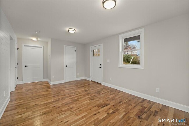 Building Photo - 49 Long Hill Ave