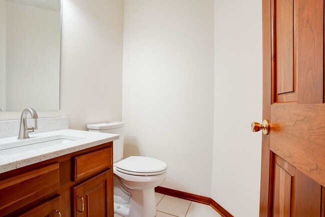 Building Photo - 11-11 Redtail Ct