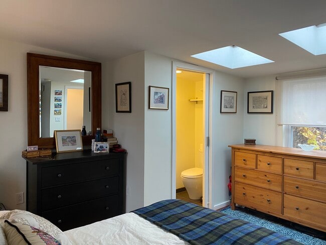 3rd floor Main bedroom with half bathroom - 2208 Panama St
