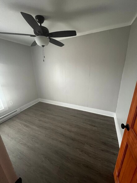 Building Photo - 6 Spring St