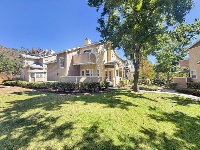 Building Photo - 9980 Scripps Vista Way