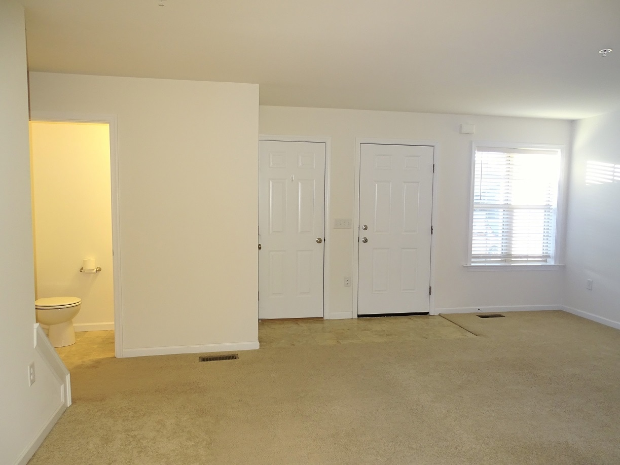 Building Photo - 346 Alexandria Ct